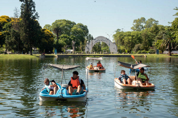 Paseo en bicis acuáticas